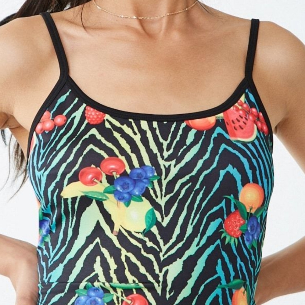 {FOREVER 21} NWT Crop Top 🍒🍌🍉🍓